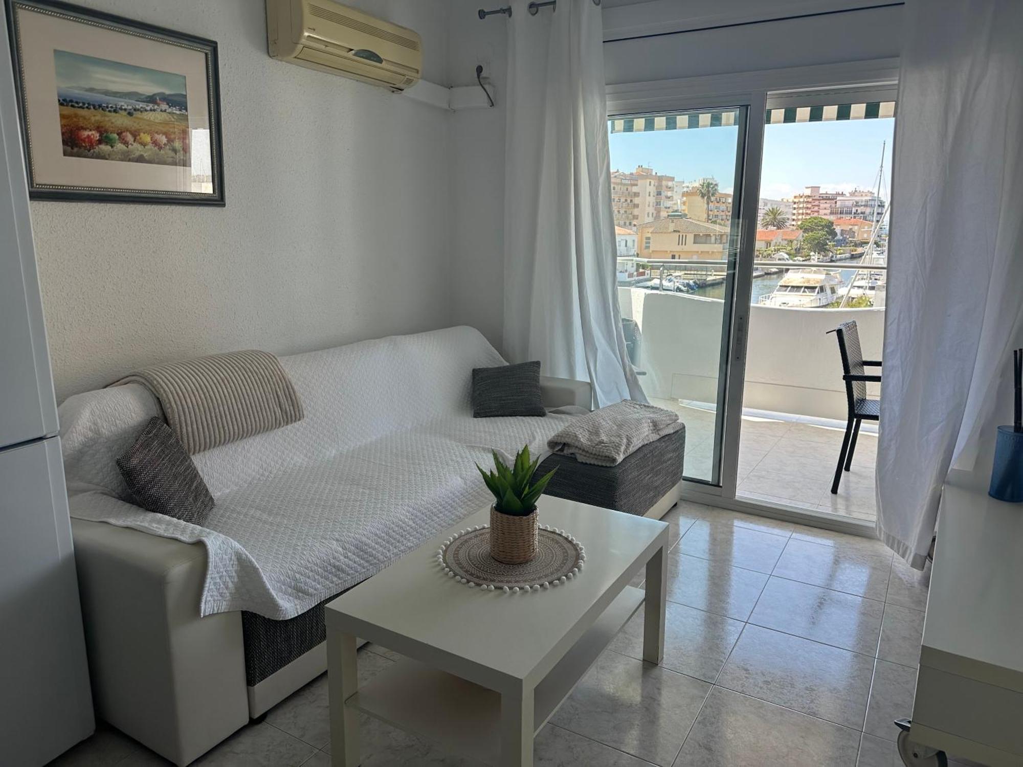 Bonito Apartamento En Roses Zona Familiar Kültér fotó